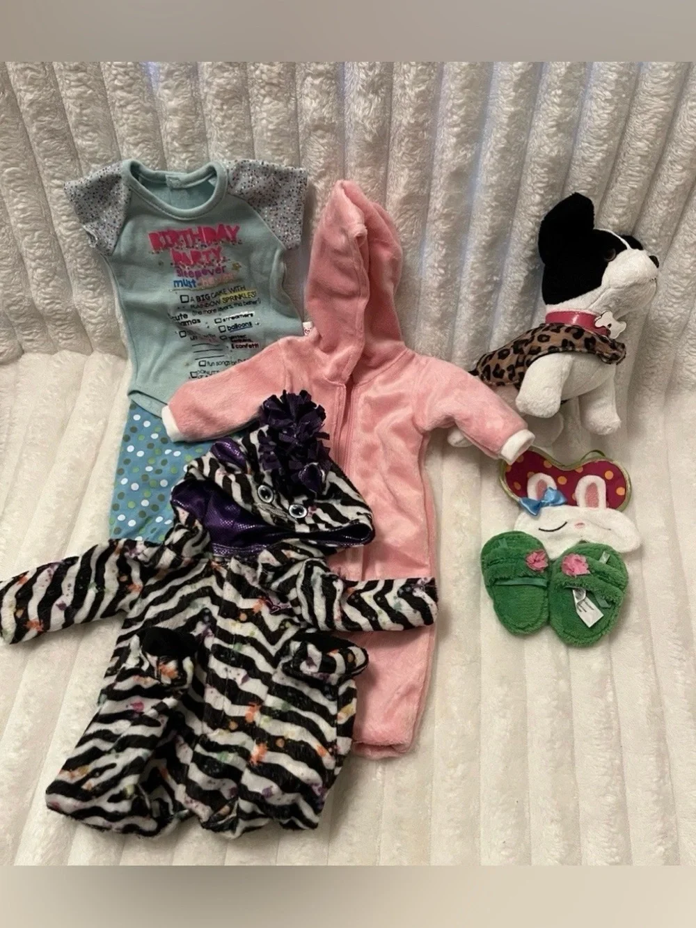 OG Doll & Accessories.  Doll has flaws (pics attached)
